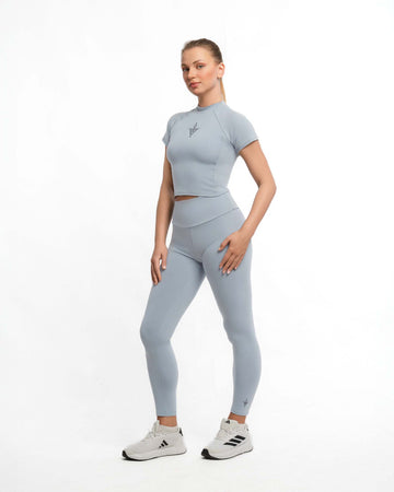 Ensemble ActiveFit Crop Wind Blue